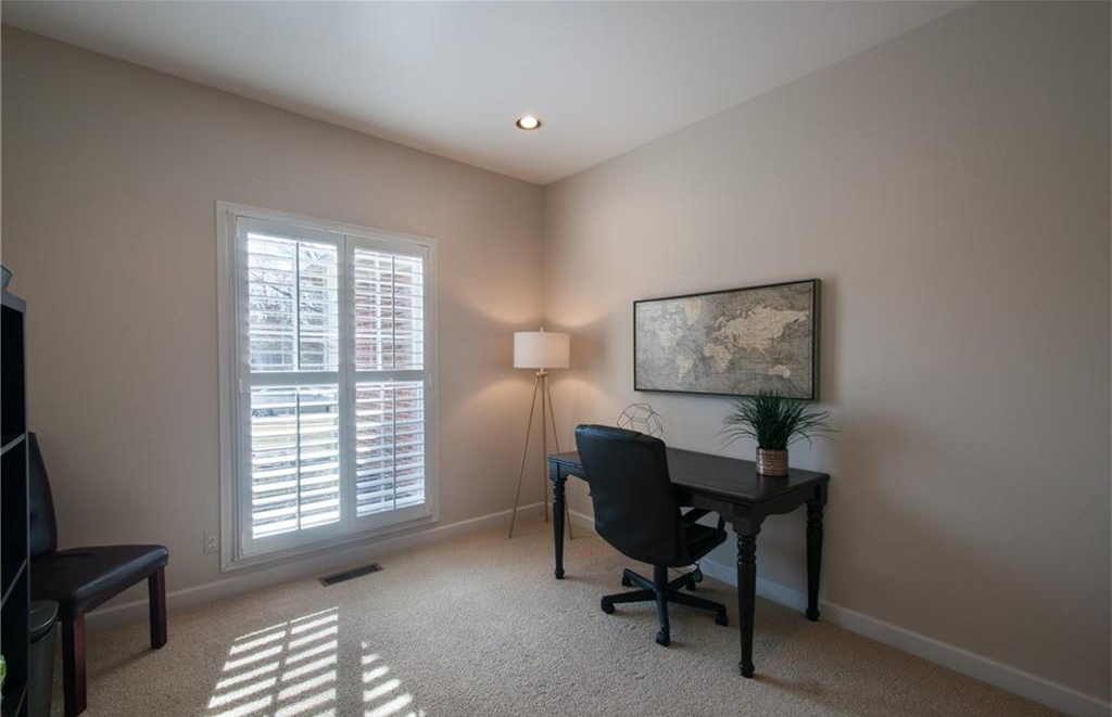 47320 Autumn Park Crt, Novi, MI 48374